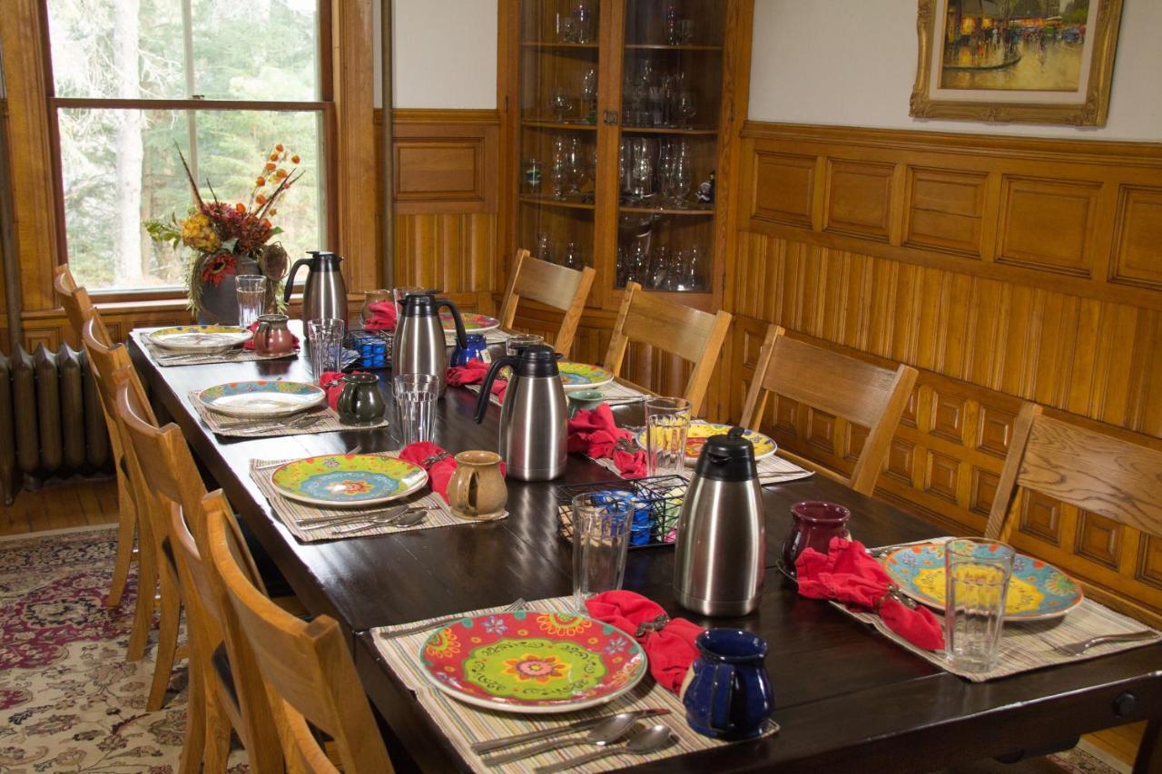 Pinehurst Inn Bed & Breakfast Bayfield Buitenkant foto